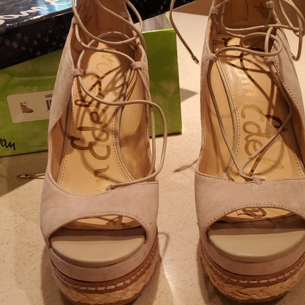 Beige suede Sam Edelman wedges